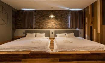 สเปซ 59 โฮเท็ล โรงแรม